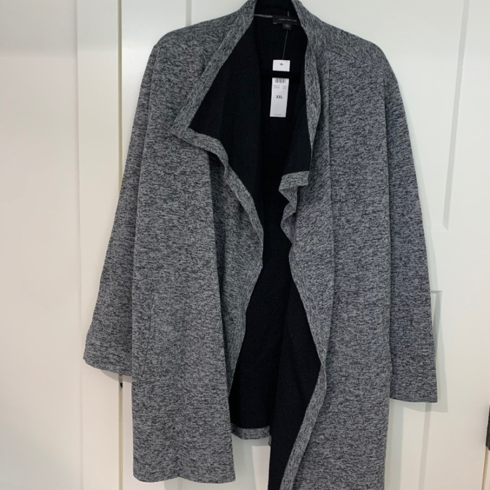Ann Taylor women’s sweater/jacket!